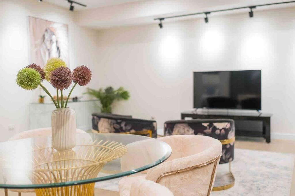 Luxury 3 Bedroom Apartment In Ryde سيدني المظهر الخارجي الصورة