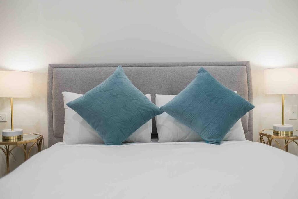 Luxury 3 Bedroom Apartment In Ryde سيدني المظهر الخارجي الصورة
